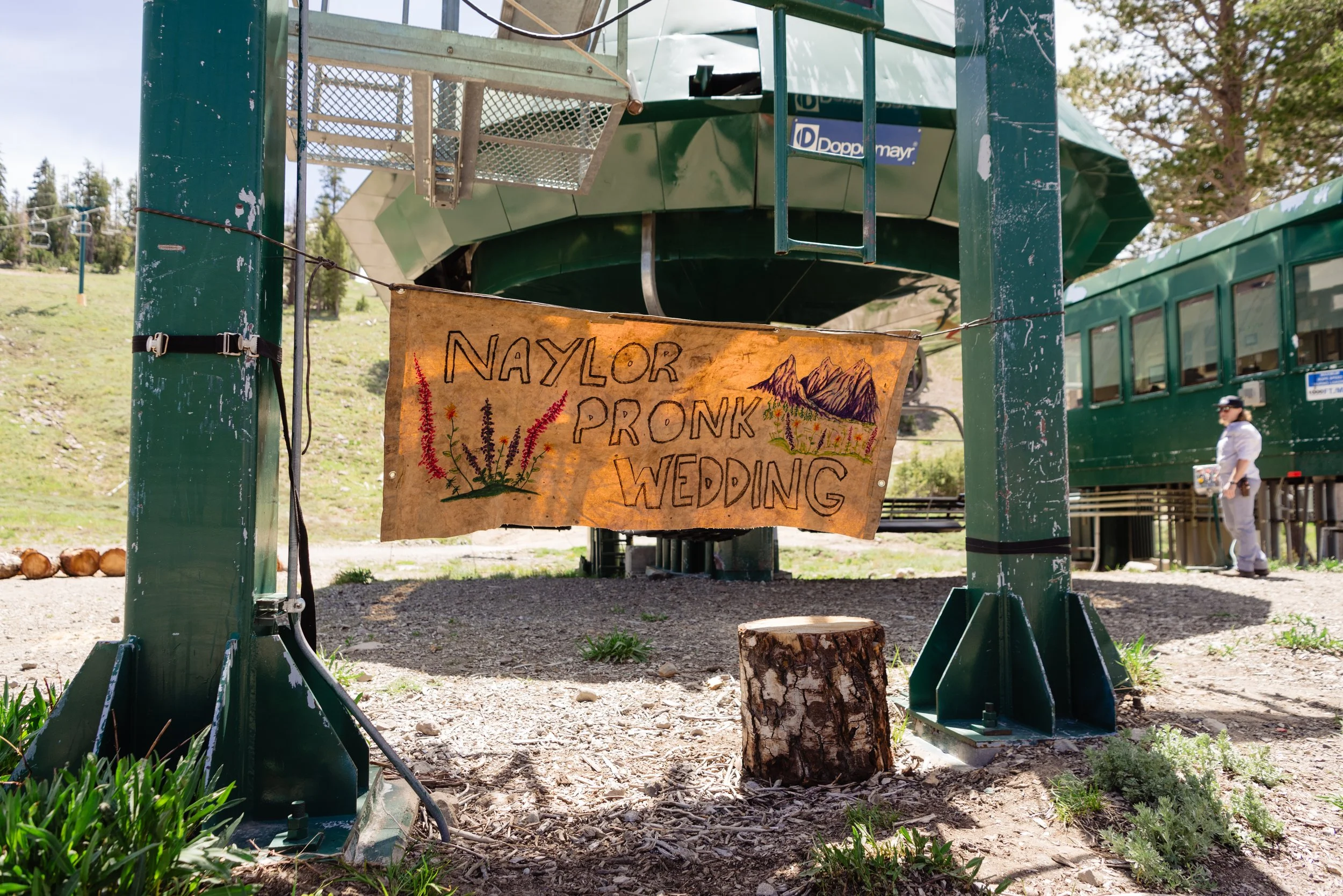  Wedding welcome sign on ski lift 
