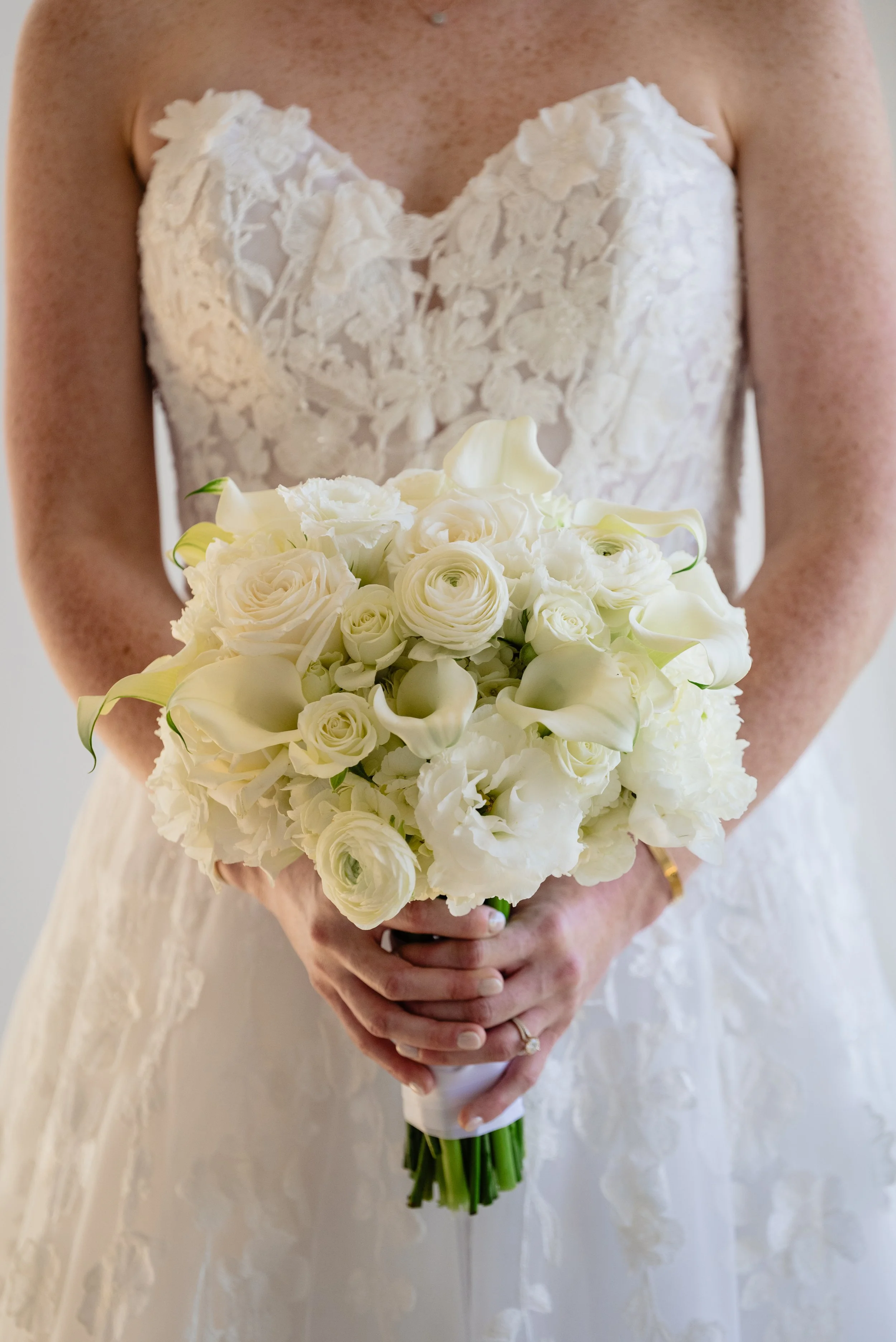 White bridal bouquet