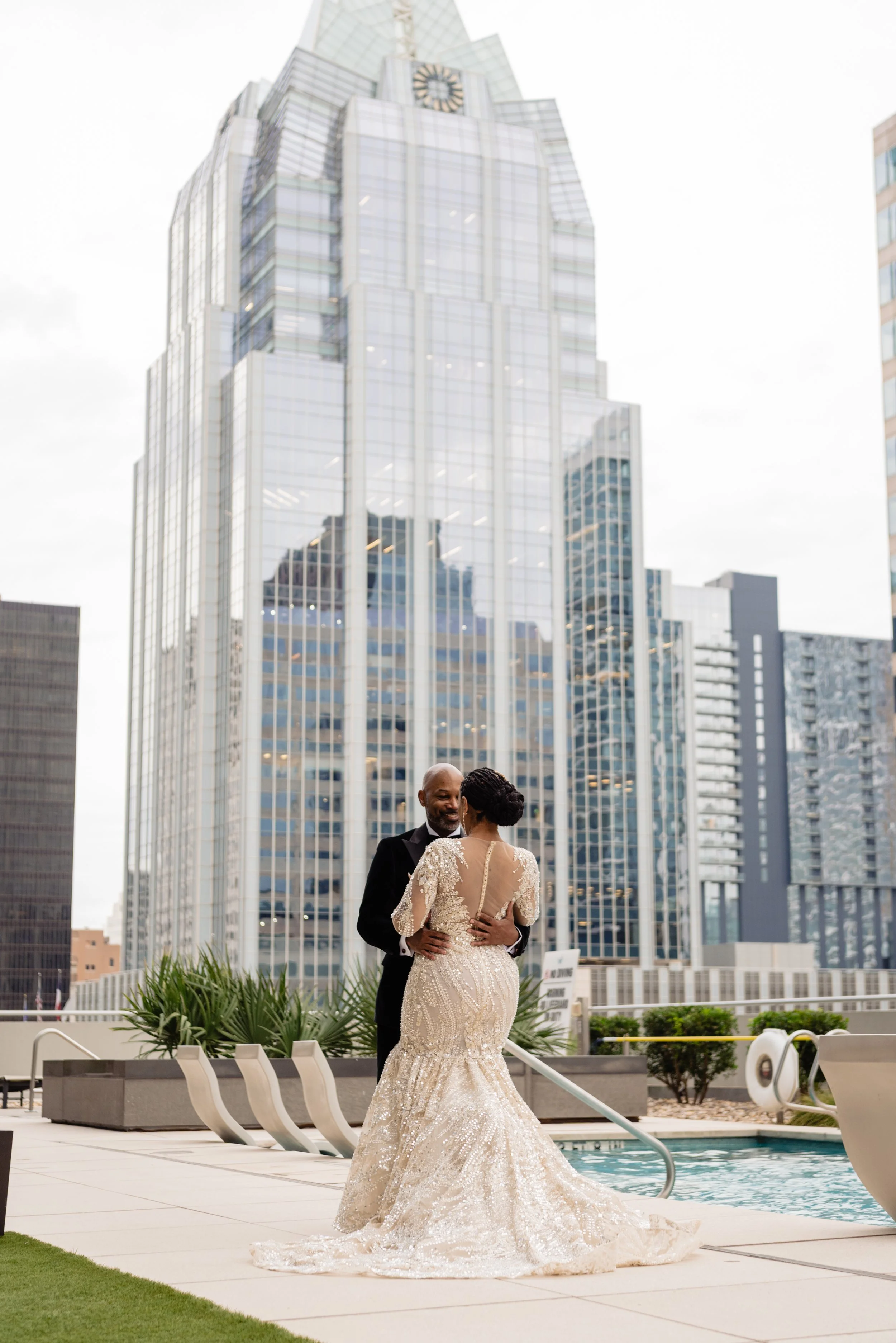 Downtown Austin wedding captured by an amazing ATX photographer