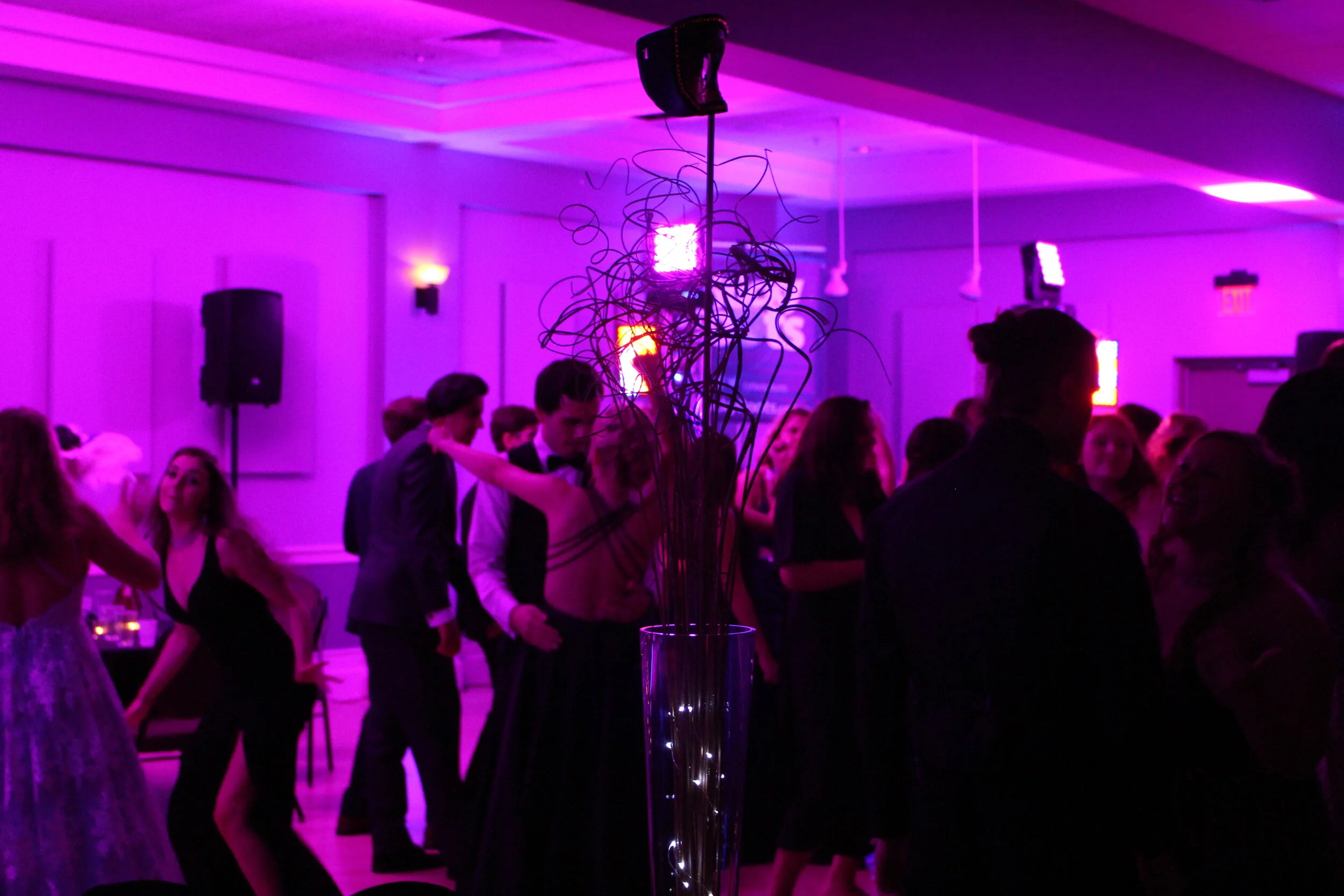Committee announces outdoor prom
