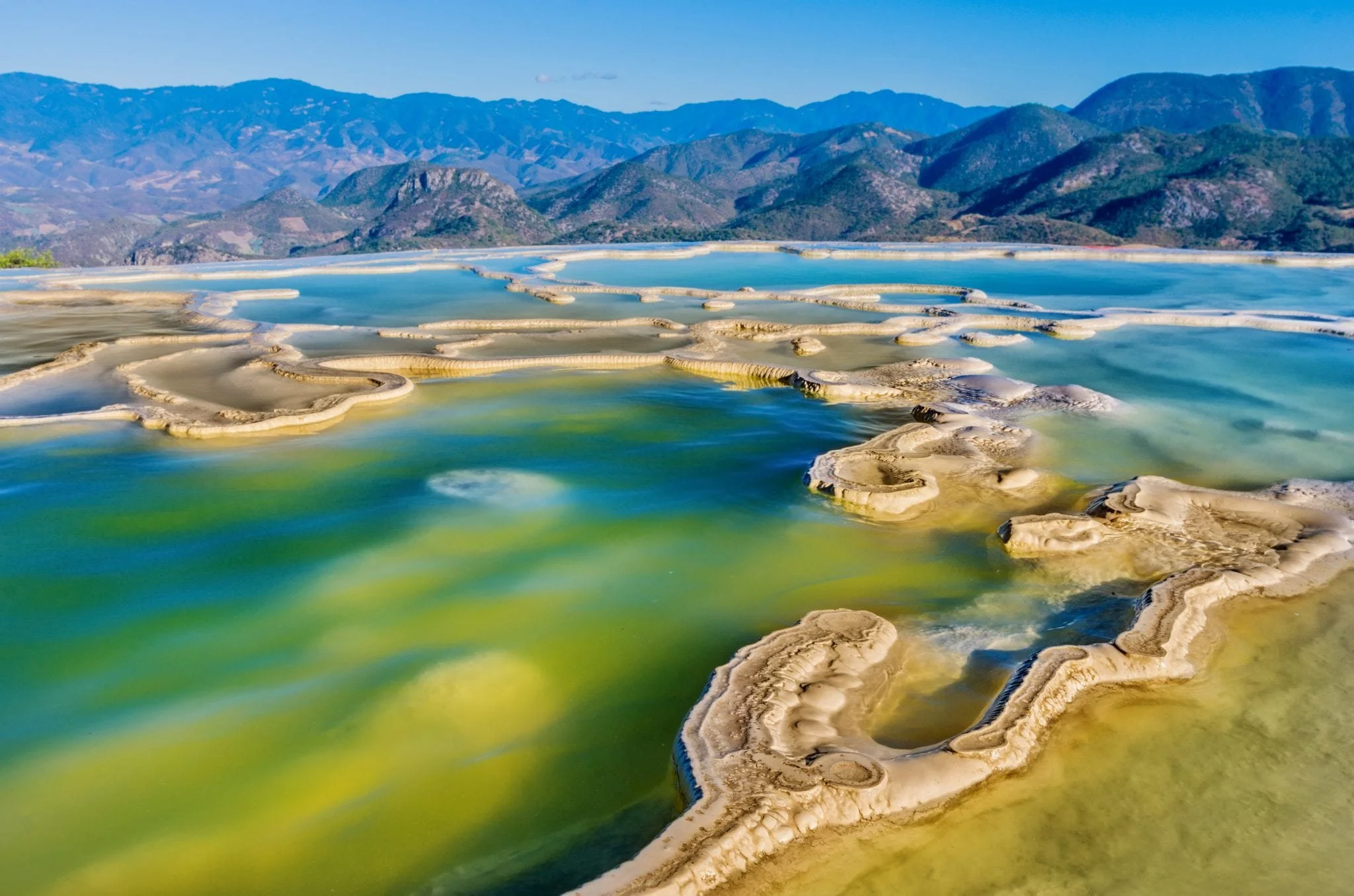 Hierve-el-Agua-2048x1356.jpg