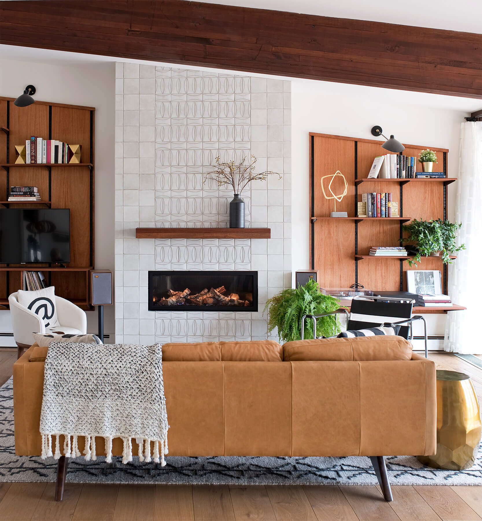 Mid century modern living room.