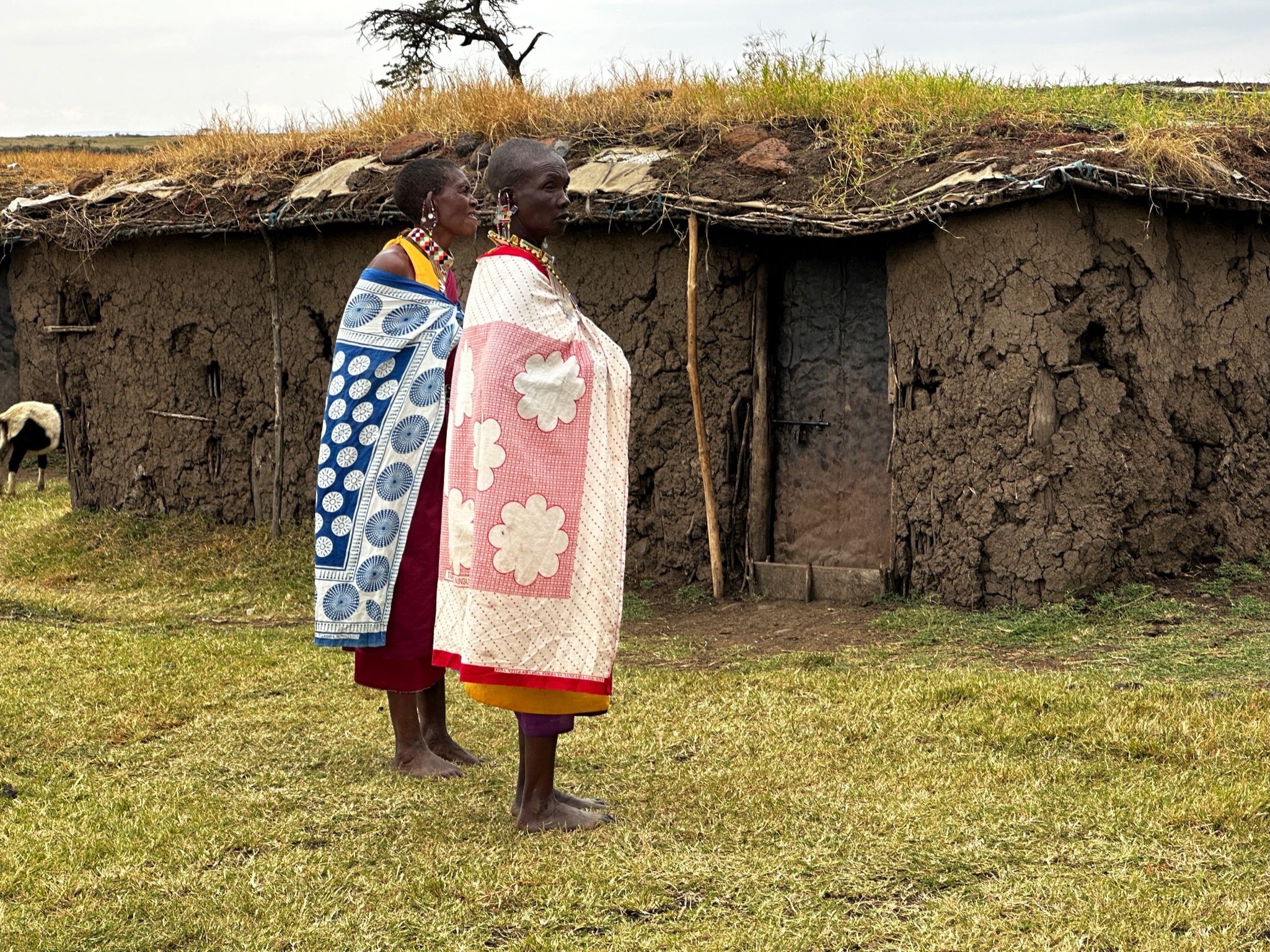 women Maasai.JPG