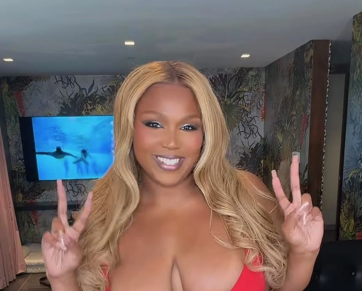 Lizzo Sings Bitch