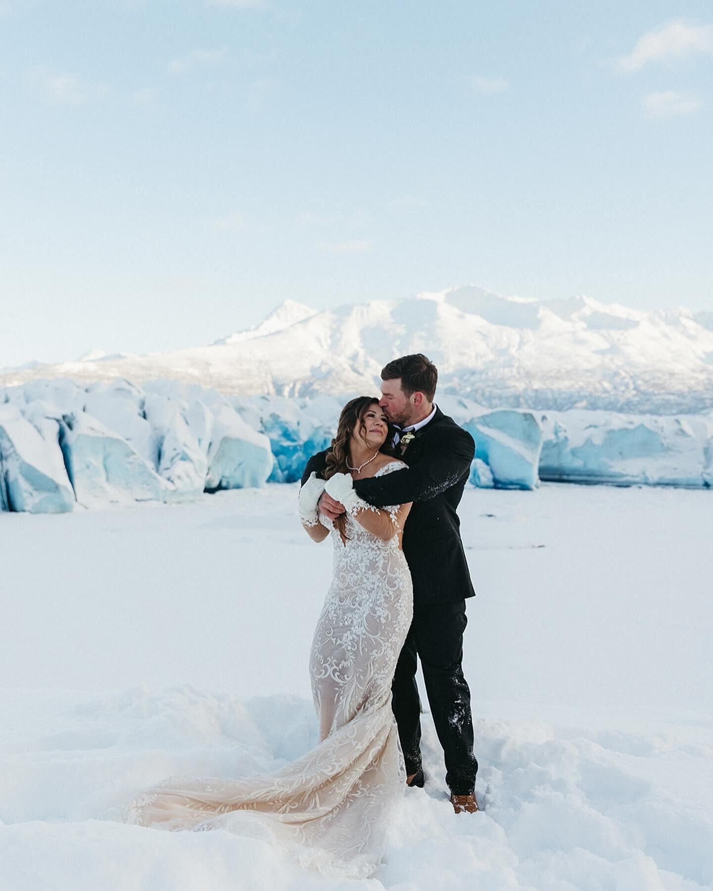 Krissy + James || November 18, 2023 || Helicopter Elopement

Photographer: @kristianirey @alaskaweddingphotography 

#elopement #winterelopement #alaskawinter #snowelopement #helicopterelopement #alaska #alaskaelopement #helicopterelopement #alaskawe