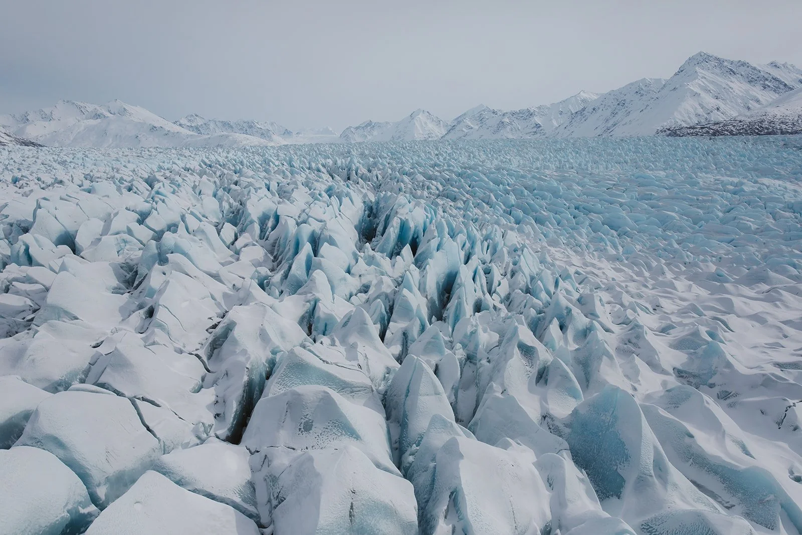 This guide will give you some tips and advice for planning an incredible, one of a kind Alaska glacier elopement!
