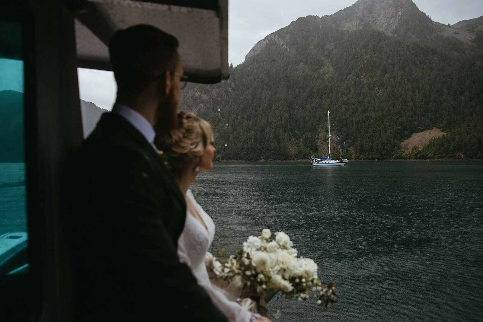 elope on a boat