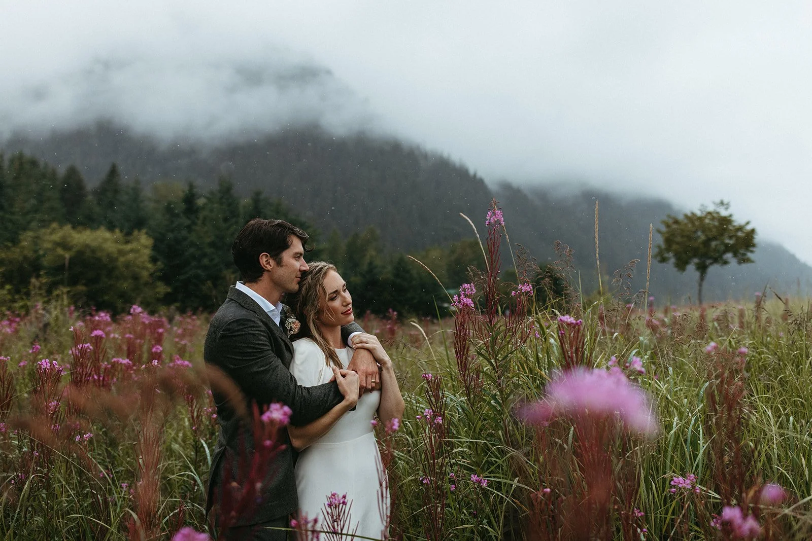 destination wedding in alaska