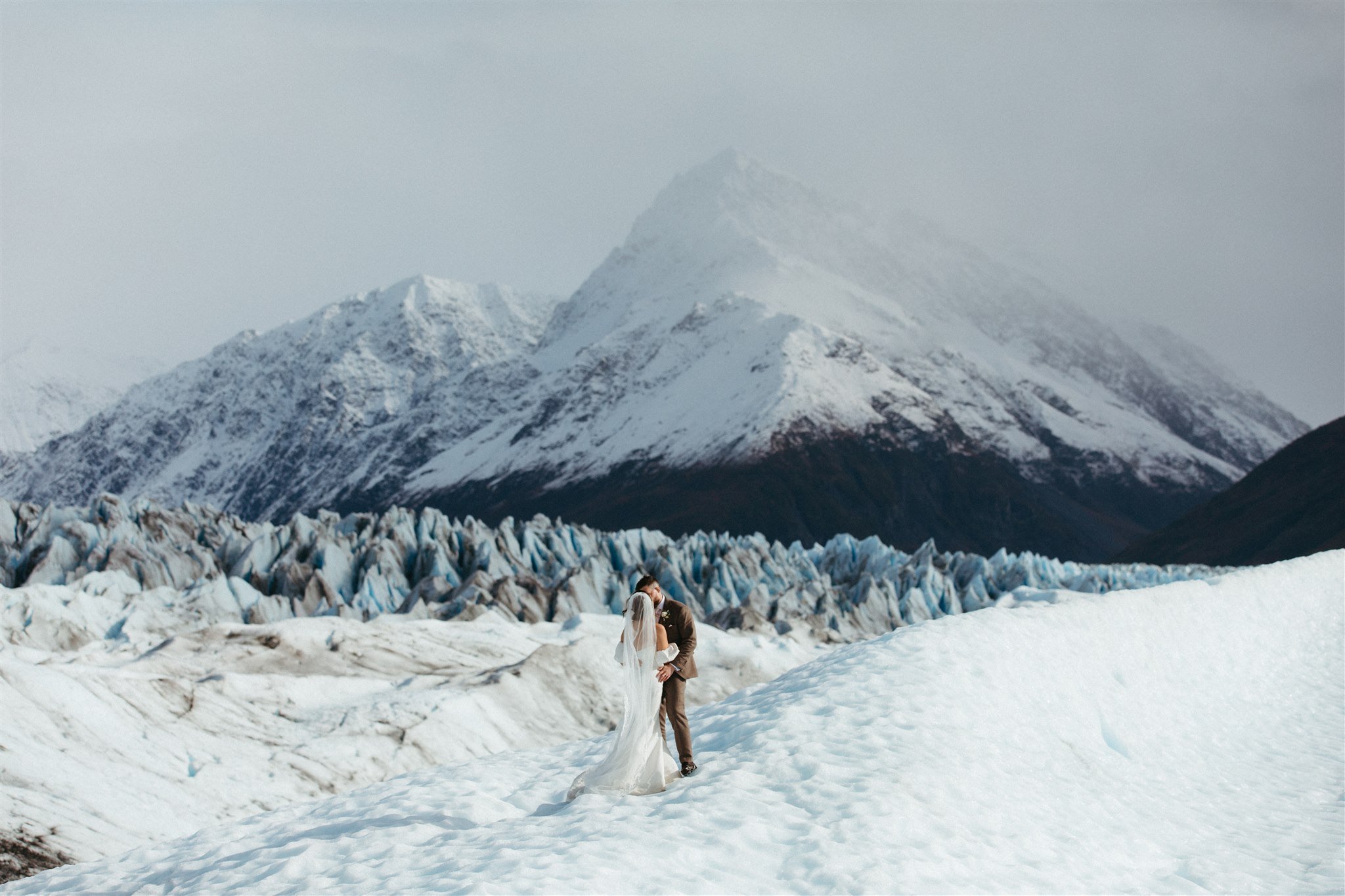 This guide will give you some tips and advice for planning an incredible, one of a kind Alaska glacier elopement!