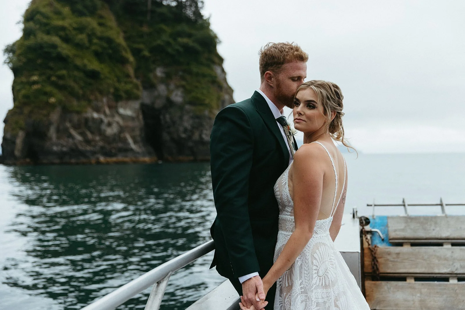elope on a boat