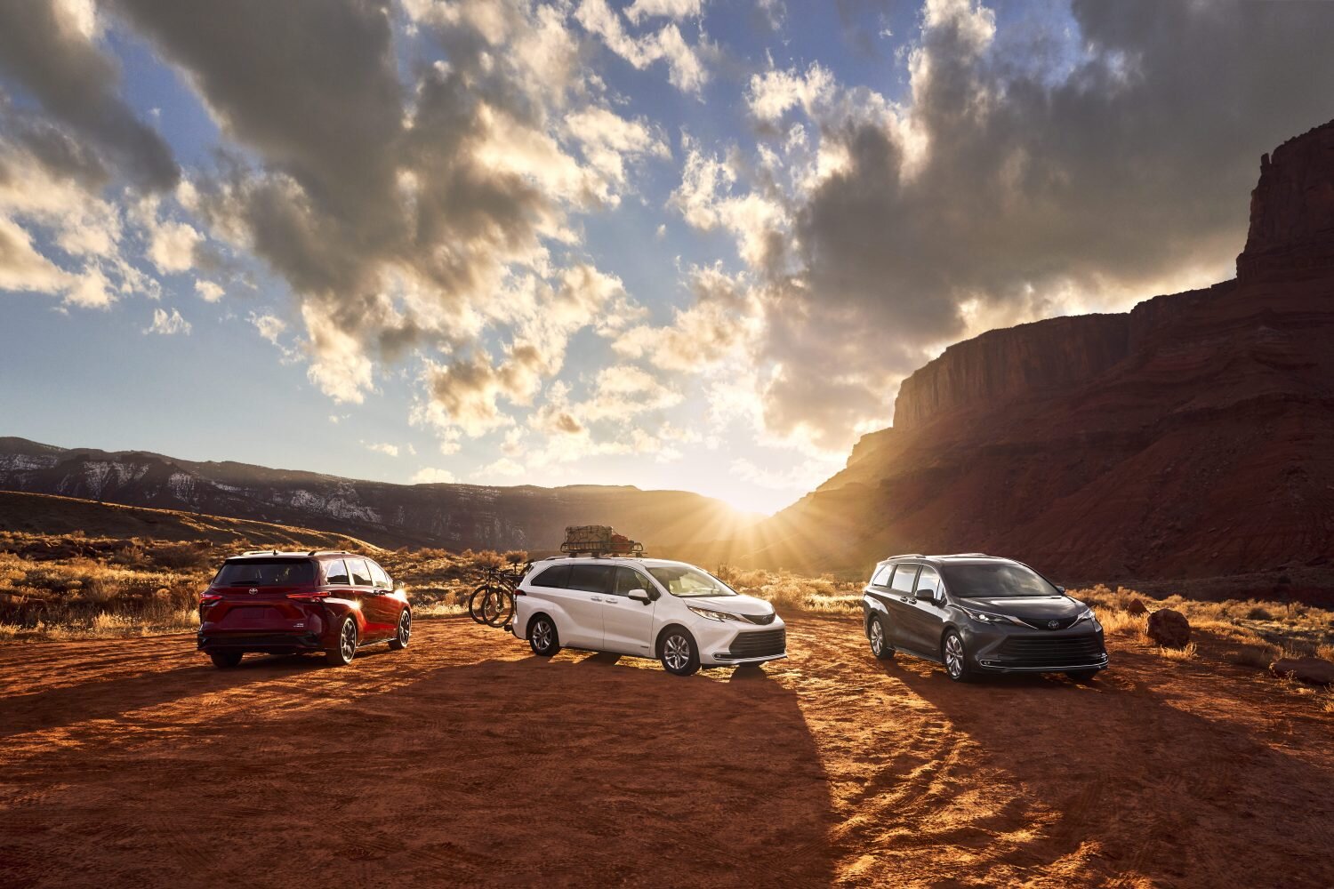 2021 Toyota Sienna and Venza: Hybrids Showcase Toyota’s Long Game