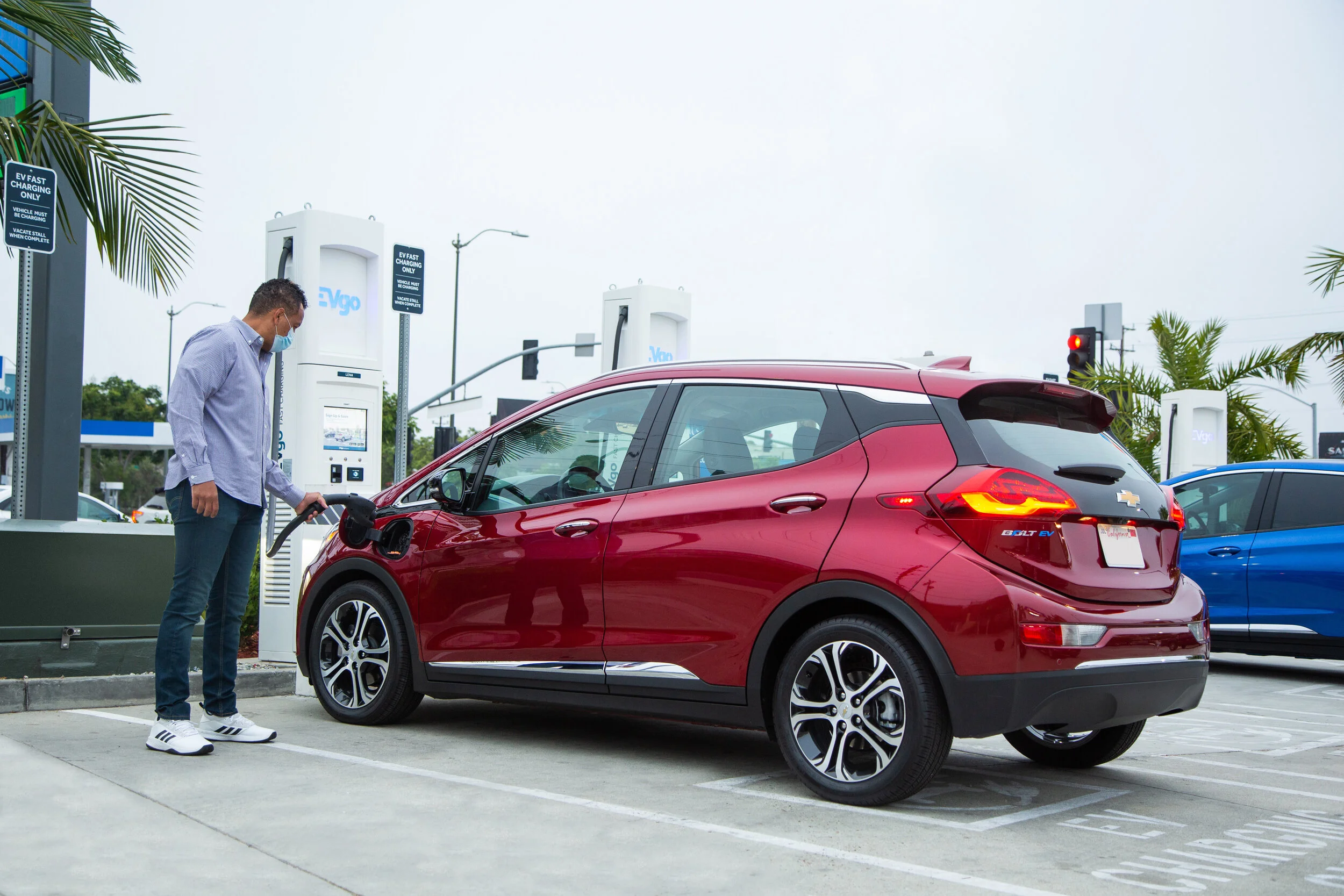 GM Ultium Charge 360 – This Is How It Should Be for Everyone 