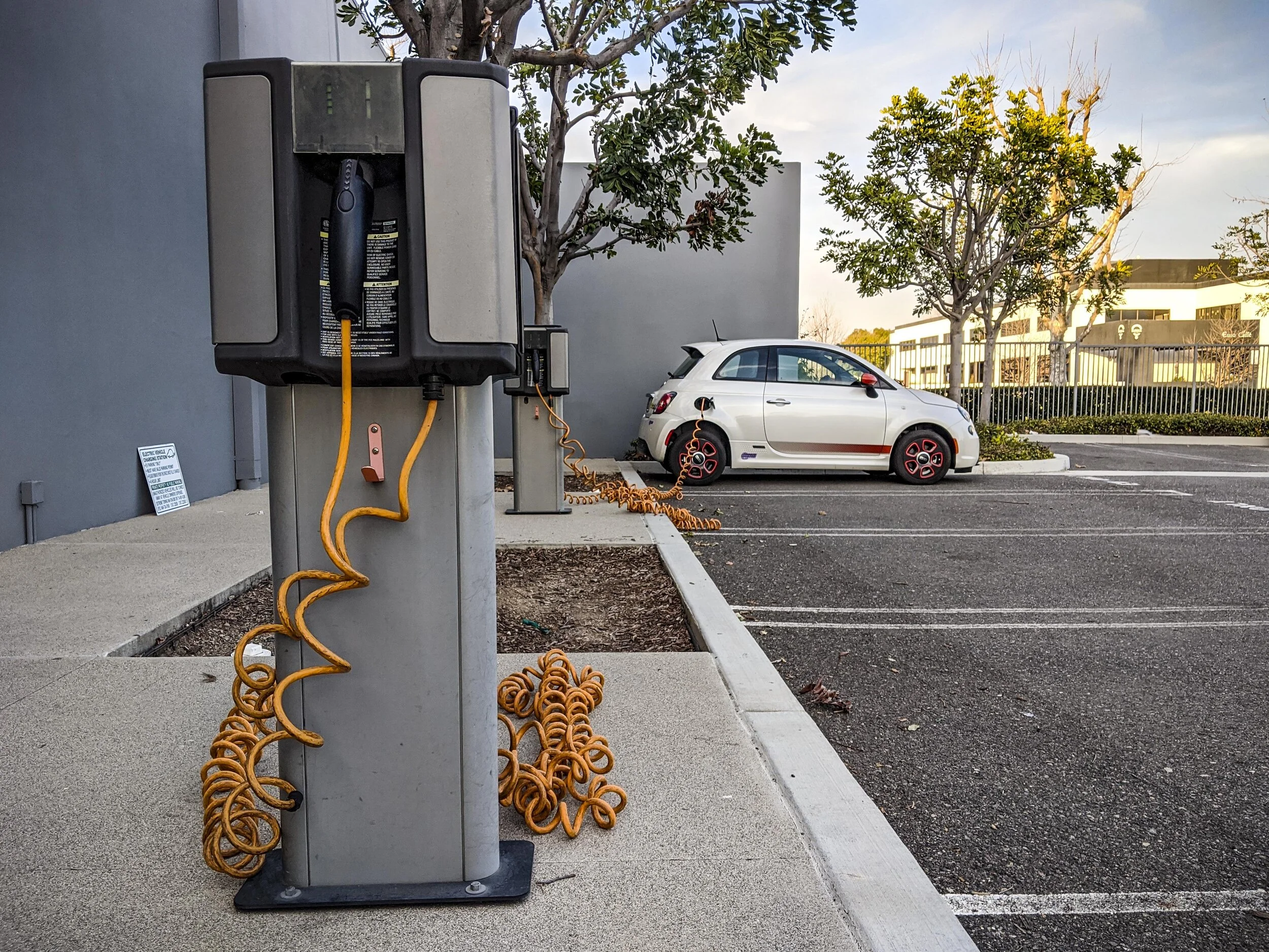 TWC Podcast, Episode 24: A spider's web of charging cables