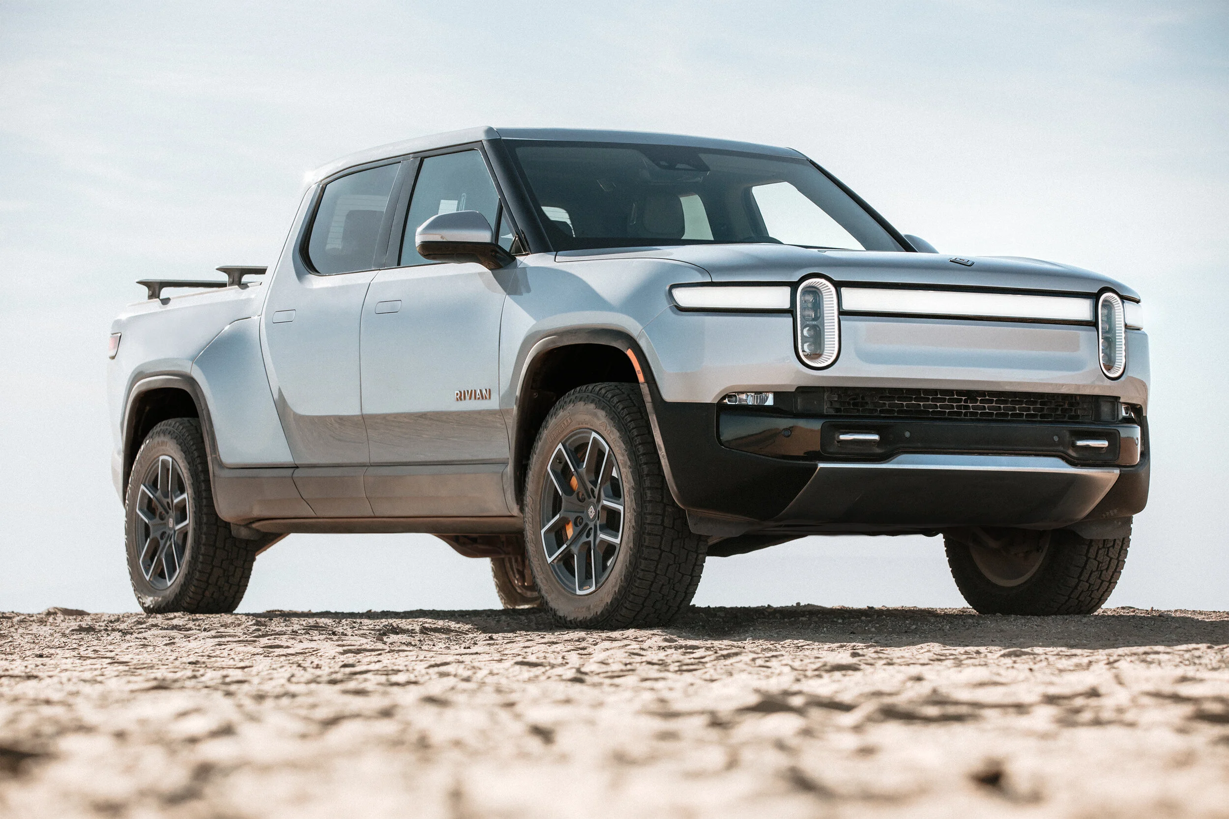 2022 Rivian R1T, R1S Range Revealed – Managing MPGe Expectations on Cars vs. Trucks 