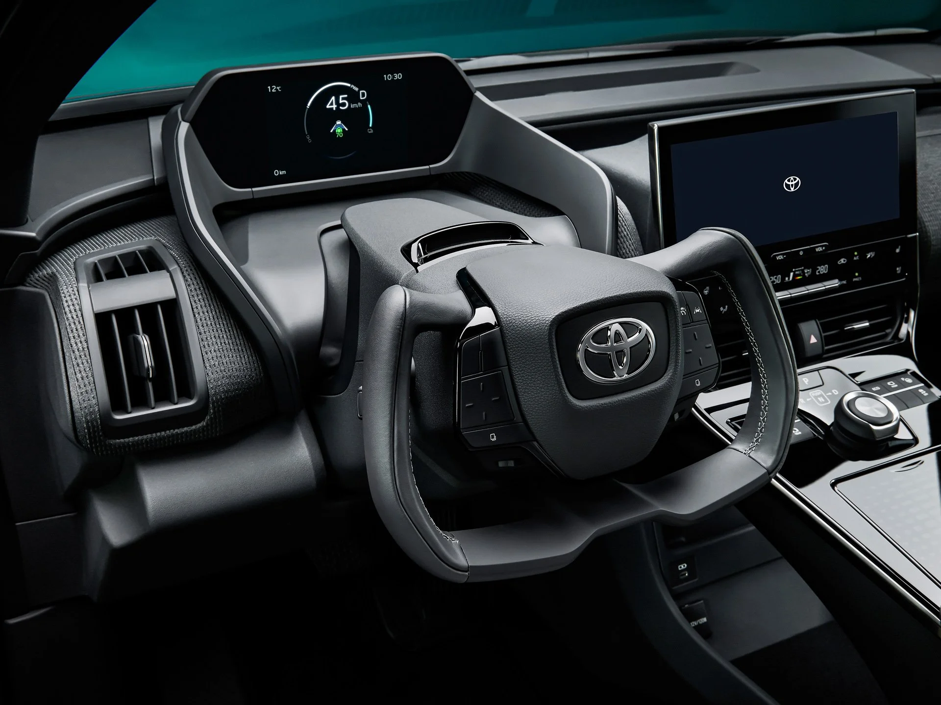 2023 Toyota bZ4X Has a Yoke, And I’m Not Even Mad 