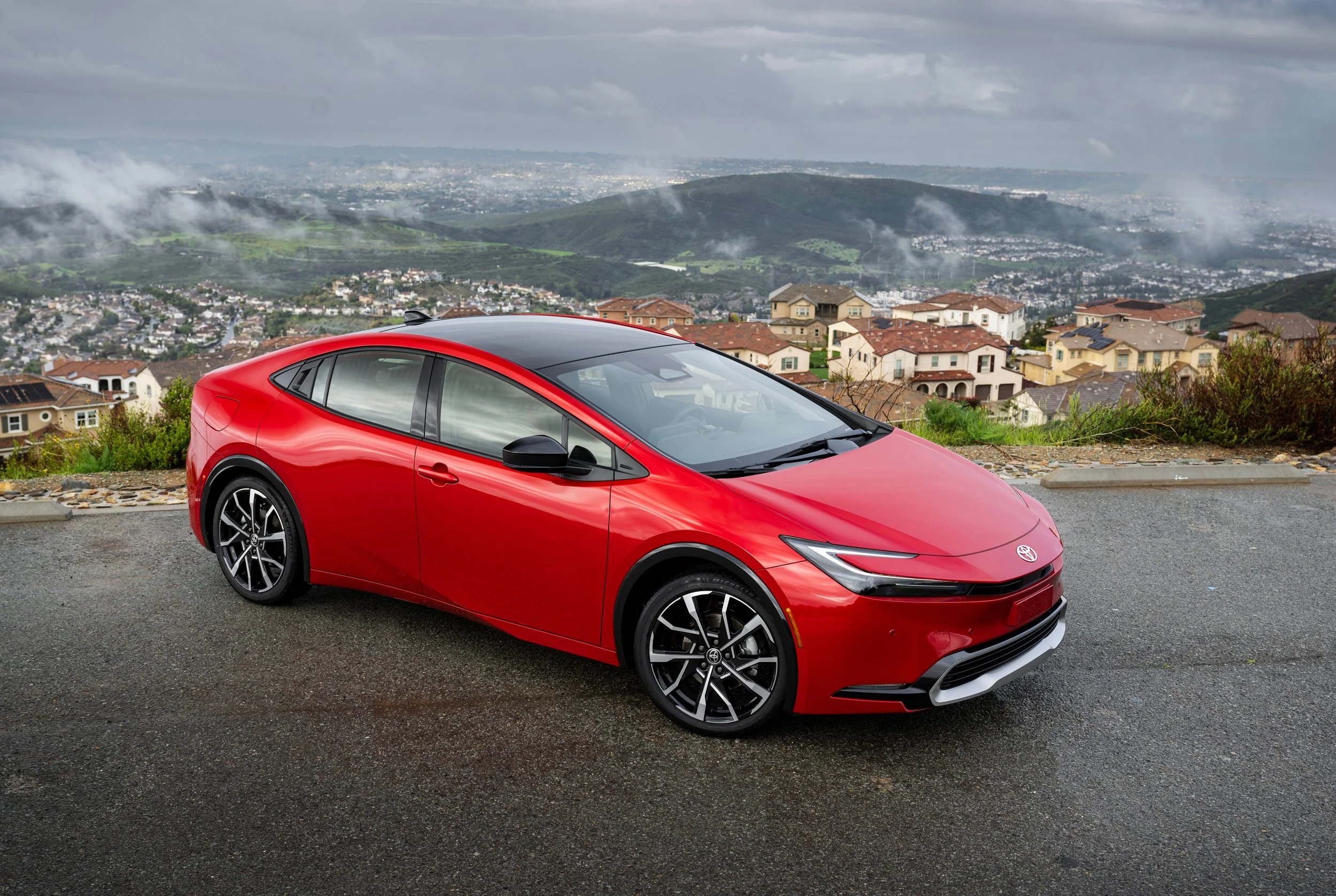 Pwning Elon: Plug-In Hybrids Are Not EVs