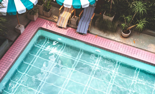 Spool Pool | Pool Chair | Swimming Pool Contractors | Walk in Pool Designs