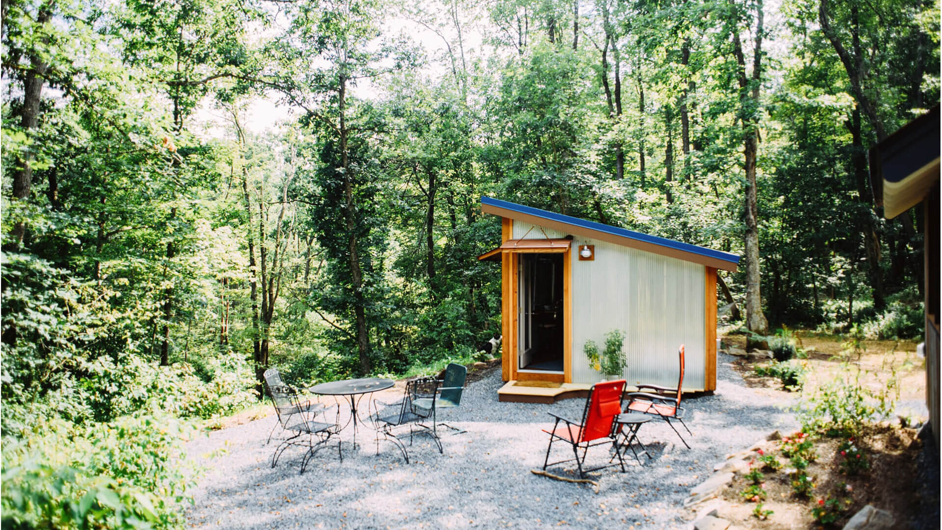  Molly is a tiny house that is available for rent through Airbnb near Oakland, Maryland.  