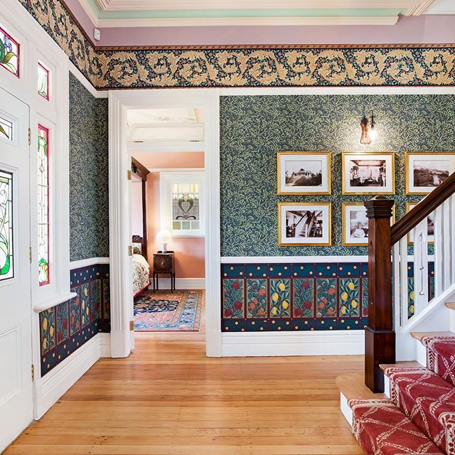Entry Foyer at our Vaucluse project. Both walls feature photos found in the old roof space of the original Entry area along with the original architectural floor plan 💪🏻 #restoration #masterbuilder #sydneybuilder