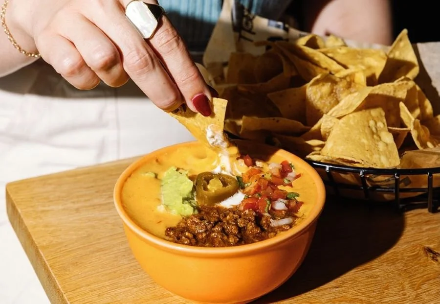 D Grande: A Must-Try Spot for Nachos in Chiswick