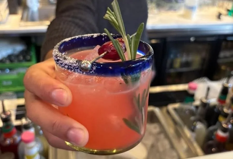 D Grande: Your Go-To Cocktail Bar in Chiswick