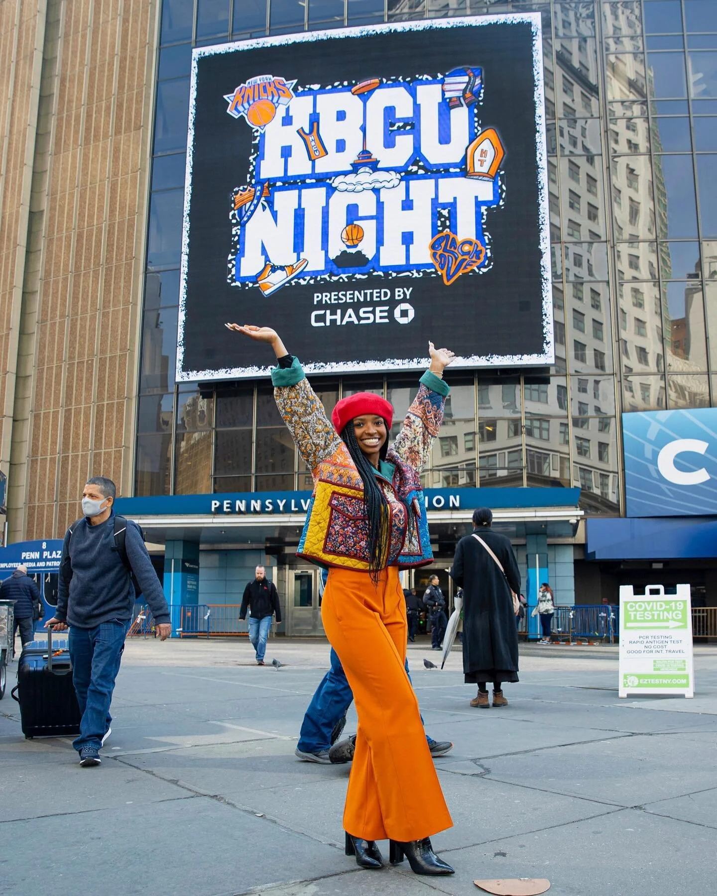 As a native New Yorker, I could&rsquo;ve NEVER imagined I&rsquo;d one day see my work on THEE Madison Square Garden screen let alone work with THEE New York Knicks. This opportunity has been nothing short of amazing and one of the best experiences of
