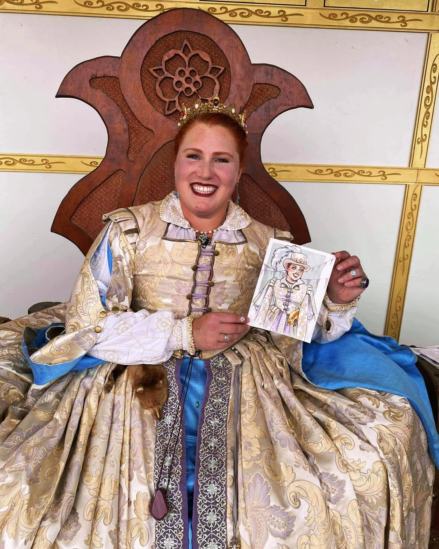 Long Live The Queen! On Sunday at @washingtonfaire I gifted the queen a portrait. She seemed very pleased ❤️ I really enjoy to paint the monarch of the Faires I vend at! Now, back to the commissions! Huzzahhhhh! 
.
.
.
#jillianofmidgard #warenfaire #