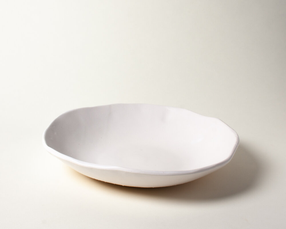 https://images.squarespace-cdn.com/content/v1/5deee601fbe89c56400eb1fd/1583790970524-ZWFVO7G3AT4MLNNPHZXV/White+Matte+Pasta+Bowl+%287%29.jpg?format=1000w