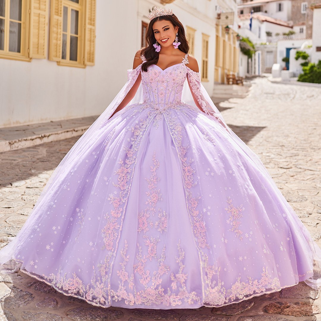 nalleli dominguez - PR30087_lilac_campaign_a.jpg