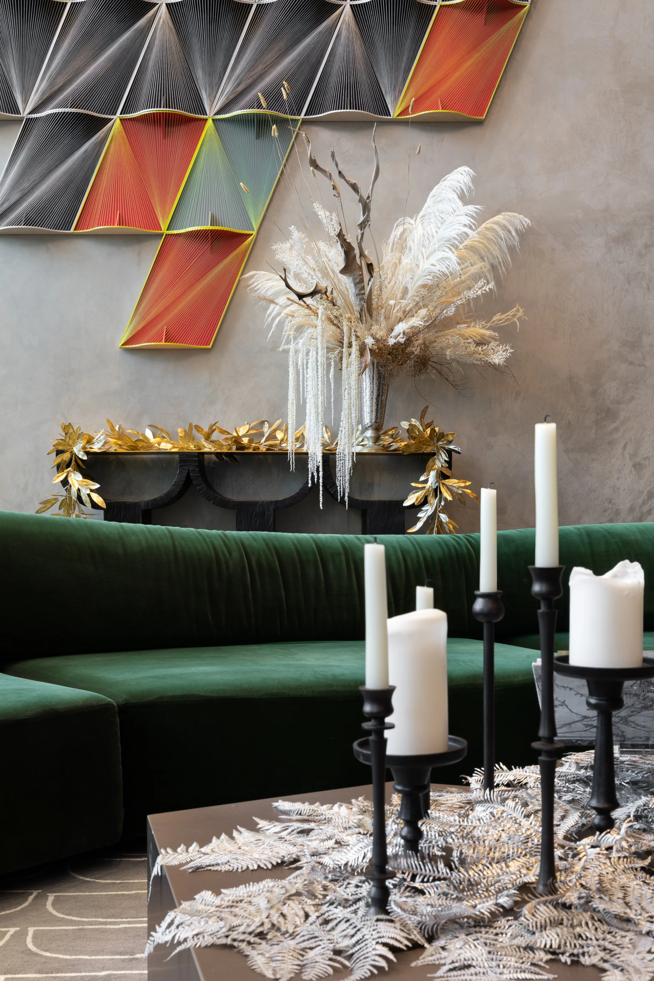 Interior design: Marmol Radziner. Photography: Patrick Brennan Photography. Styling & Floral design: Matador Studio. San Francisco, CA - Luxury high-rise.