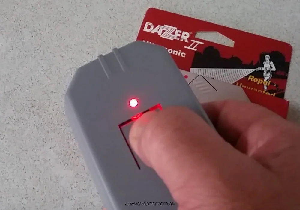 Stop barking dogs - DAZER II Anti Bark Device