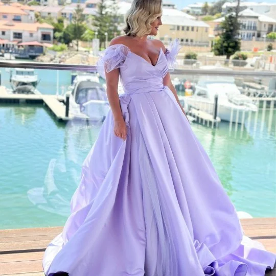 Lilac+Curve+wedding+dress+by+Rachel+Rose+Bridal+2.jpg