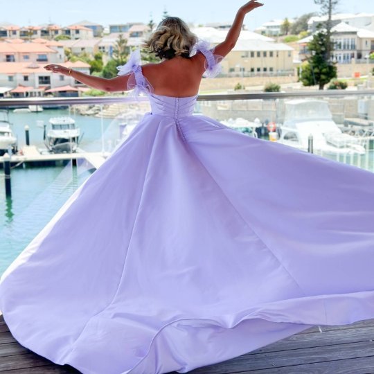 Lilac+Curve+wedding+dress+by+Rachel+Rose+Bridal+6.jpg