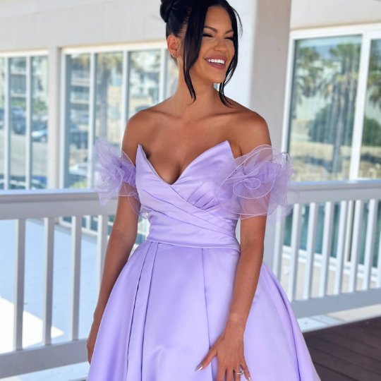 Lilac+Curve+wedding+dress+by+Rachel+Rose+Bridal+7.jpg