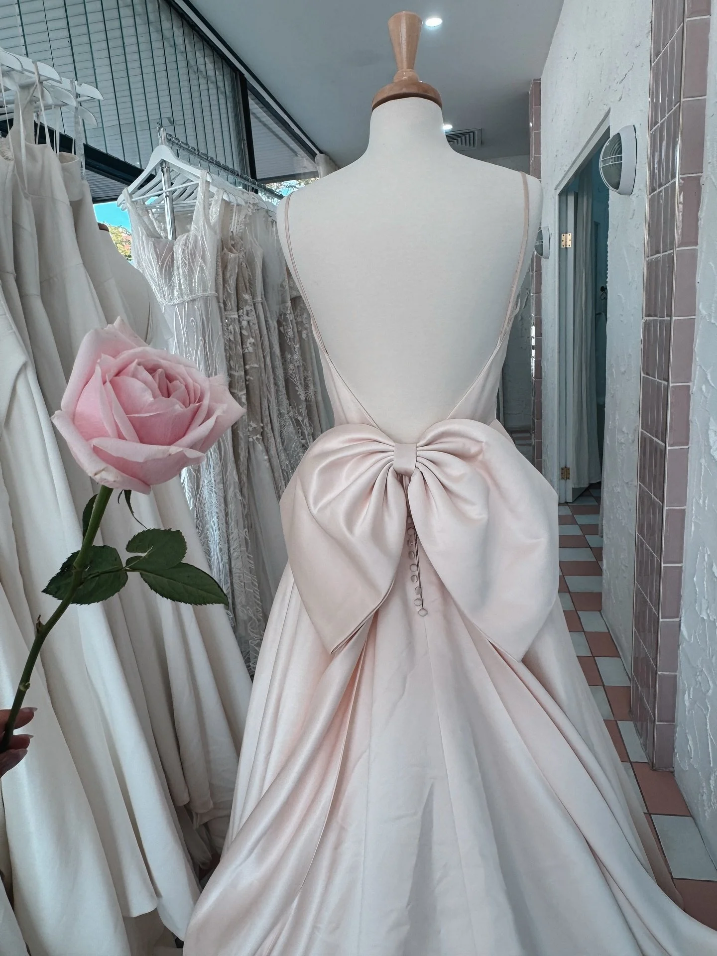 ✨💫🪞🎀🌹💕 @rachelrosebridal 

#rachelrosebridal #weddingdress #bride #perthbride