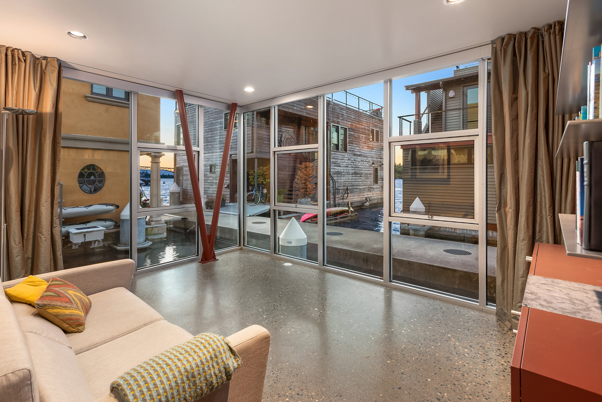 2369-Fairview-Ave-E-6-018.jpg