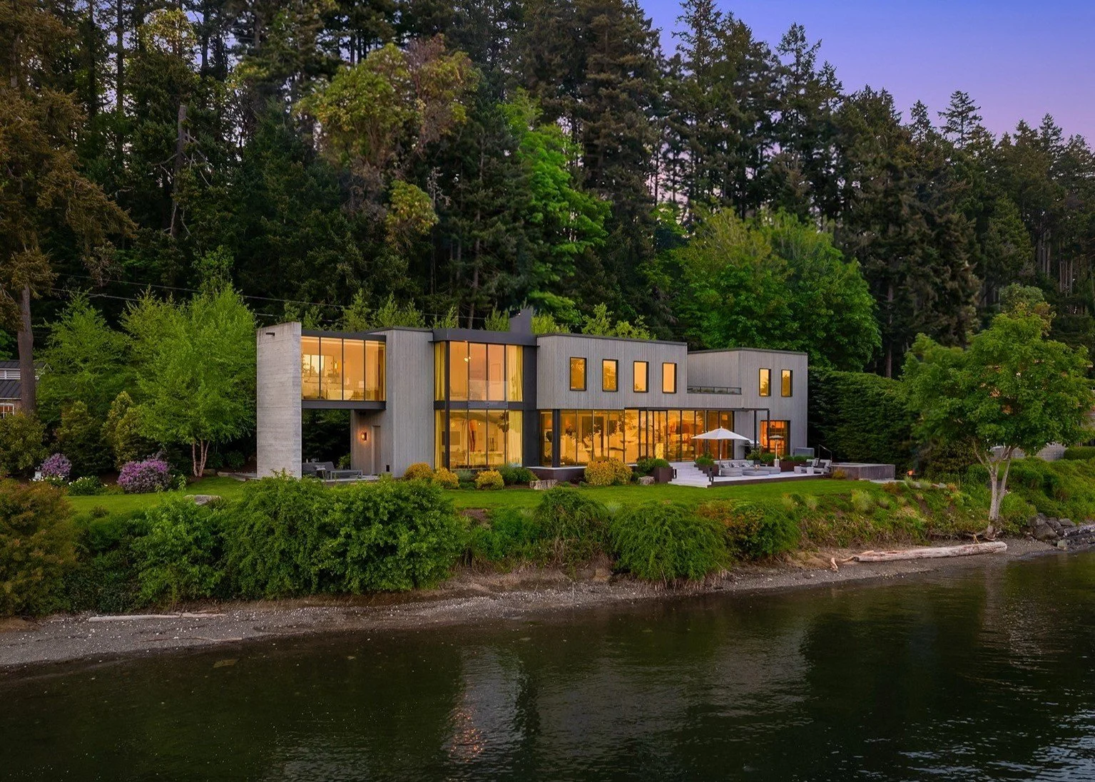 Record 2026 Waterfront Sale on Seaborn Rd: $5,750,000