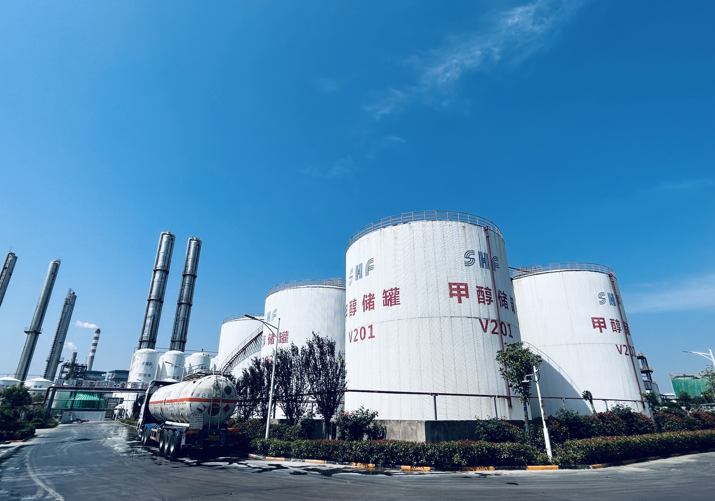 Storage tanks