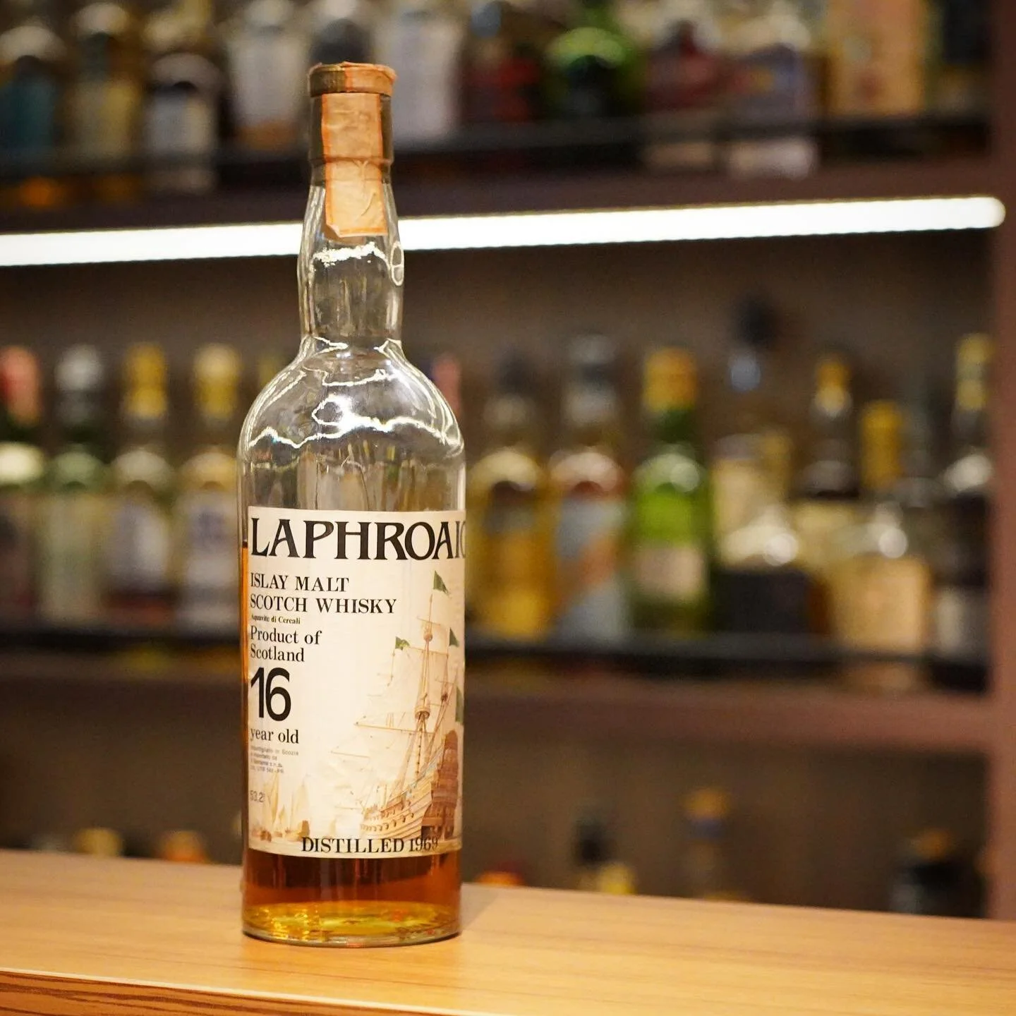 #whisiy #whiskylover #whiskygram #laphroaig #islaywhisky #laphroaigwhisky #peatedwhisky #singlemalt #ウイスキー #ウイスキー愛好家 #ウイスキー好きな人と繋がりたい #ラフロイグ #威士忌 #威士忌酒 #威士忌酒吧 #威士忌人生 #bar #whiskybar