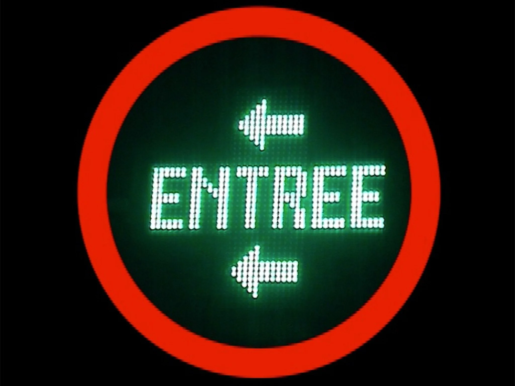 RedCircle_UNDERGROUND_entree.jpg