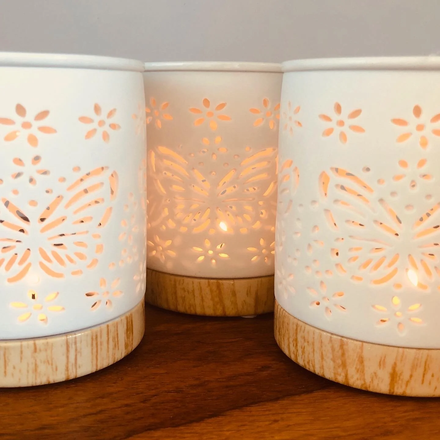 D851956C-7D0D-4963-BBB0-56B5B3608F5C