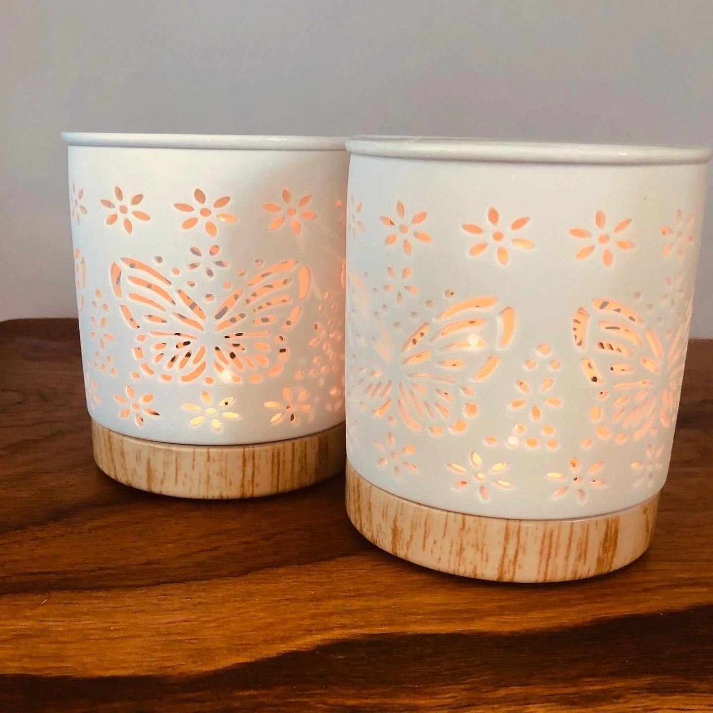 50CA200D-609E-4144-989C-45C08B26C4D5