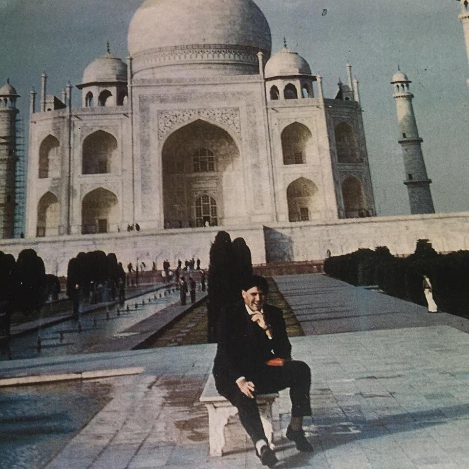 Roddy Cavaliero at Taj Mahal.jpg