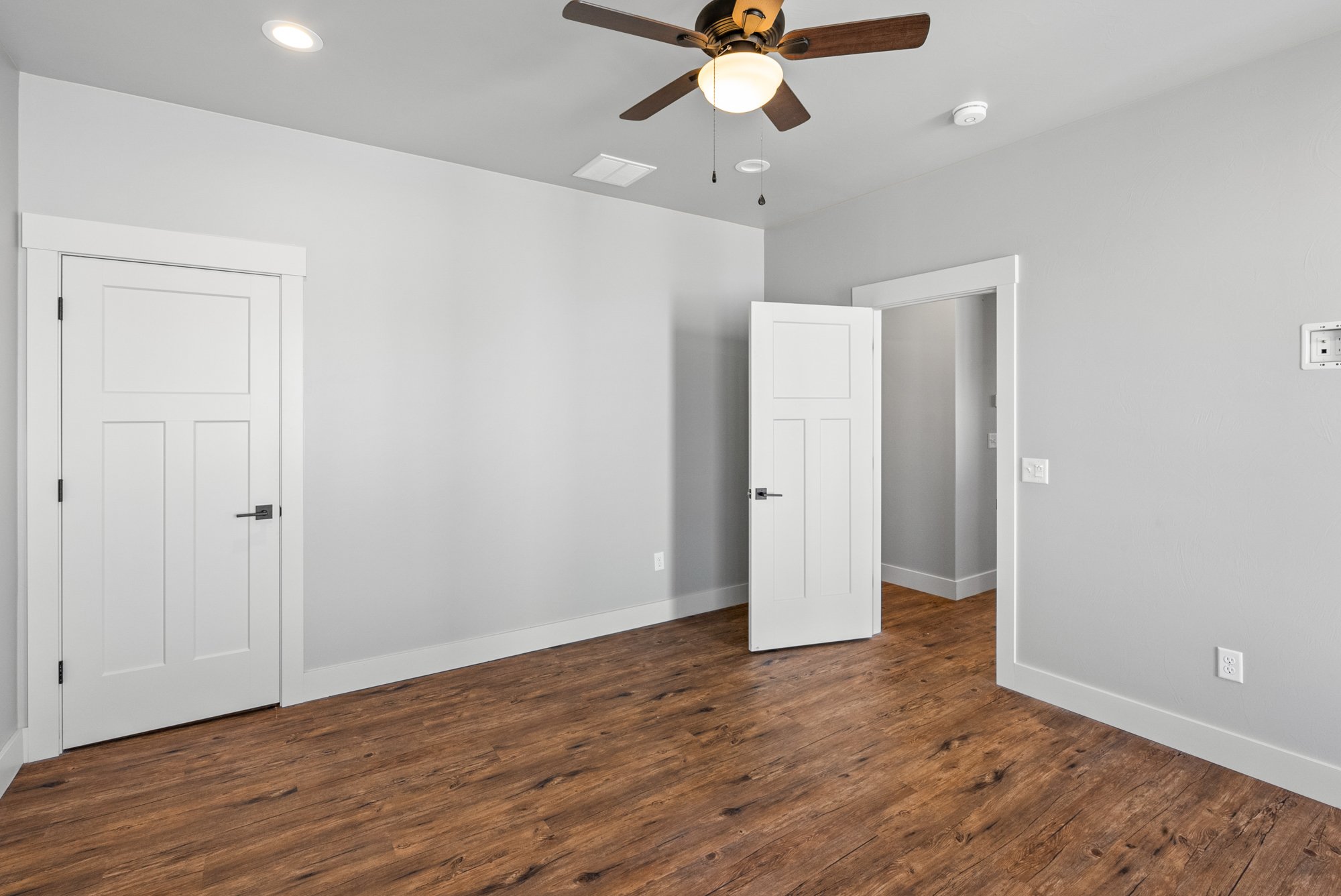 Saul Creative-2972 North 27th Avenue-Cortney Andersen Real Estate-DSC02884.jpg