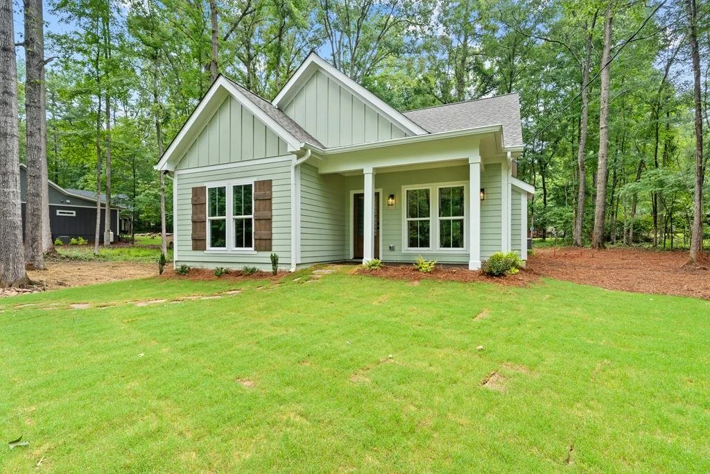 Open House: 172 Southshore Road // Nick Montgomery