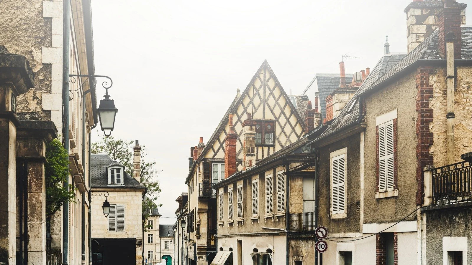 Haunting History Tour at the Georgia Lunatic Asylum 