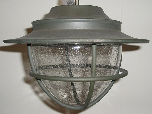 (Discontinued) Lantern Style Light Kit