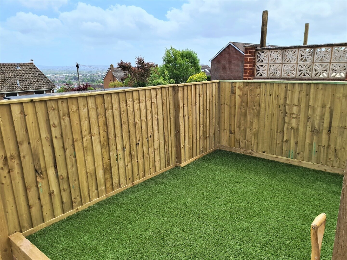 For a worry-free lawn, look no further than artificial grass. Let us help you create a hassle-free space to finally welcome your friends and family &ndash; go grab an ice cold drink and sit back, we've got you covered! 🍺☀️