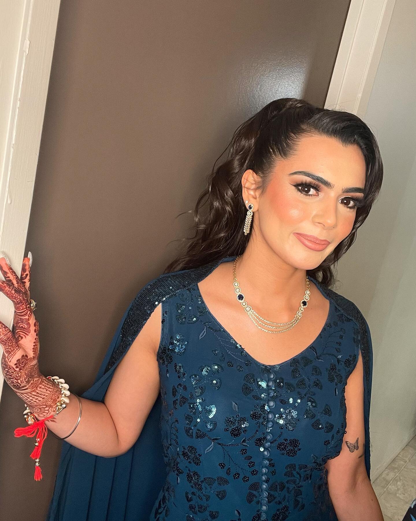 Twinkle for her Engagement.
.
.
.
.

#yegbeauty #yeg #yeglocal #edmonton #yeggers #yeglashes #yegspa #yegmoms #yeghair #yegsalon #yegbusiness #yegfashion #yegskincare #yeglife #beauty #yegliving #yegwomen #edmontonlashes #yeghairstylist #yegskin #yeg