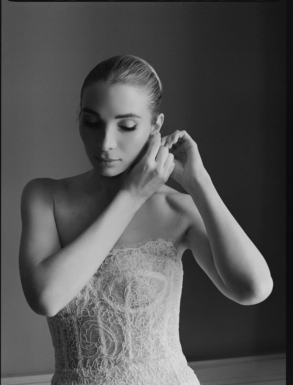 77-LauraGordon©Maddie&Ellery_GettingReady.jpg